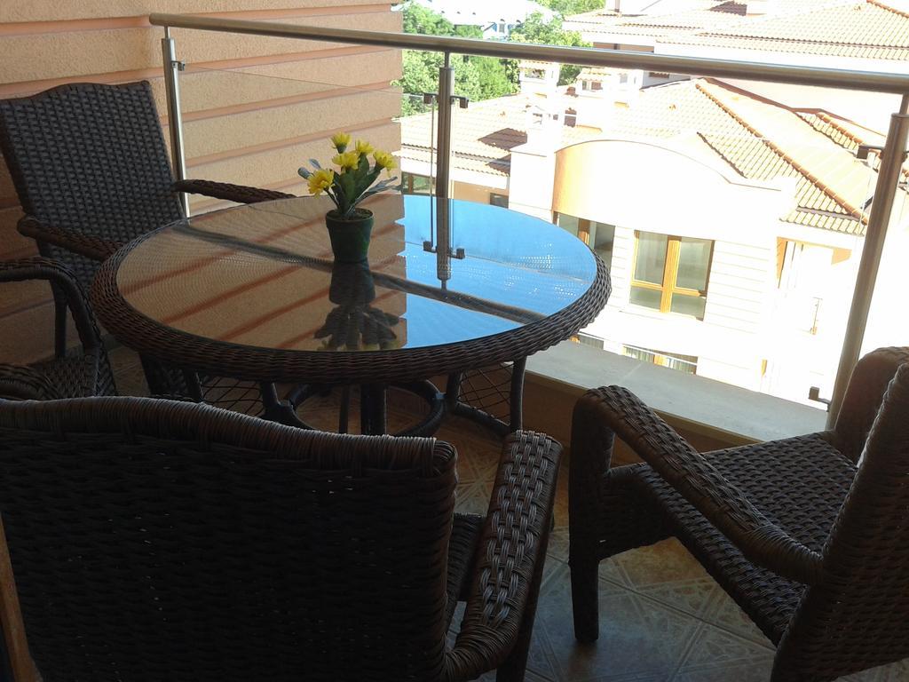 Apartment In St. Constantine And Helena Saints Constantine and Helena Екстер'єр фото